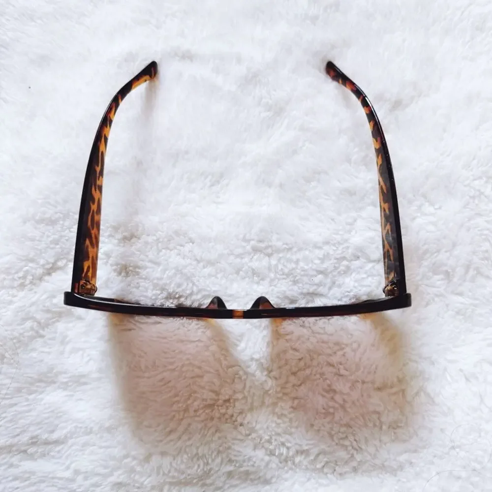 Stylens ensuring flaws pouch
